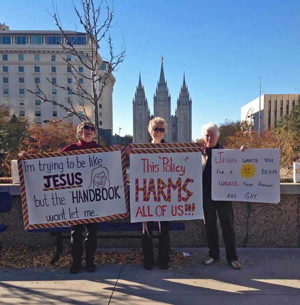 WHAT WOULD JESUS DO? ask protesters at Saturday’s demonstration (Margan Pratt photo)